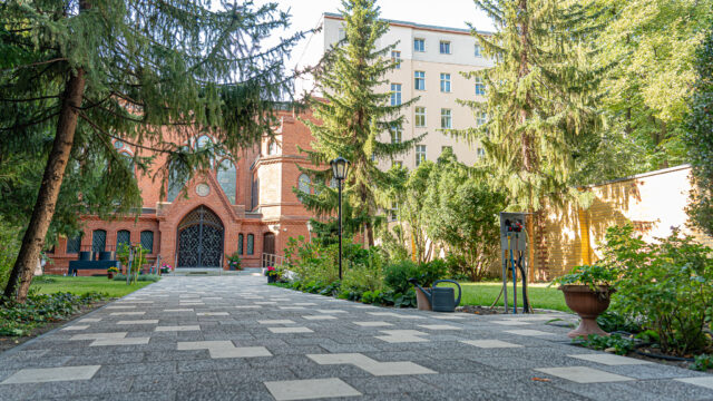 lencro_kirchenvorplatz-18 lencro_kirchenvorplatz-18
