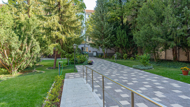 lencro_kirchenvorplatz-44 lencro_kirchenvorplatz-44
